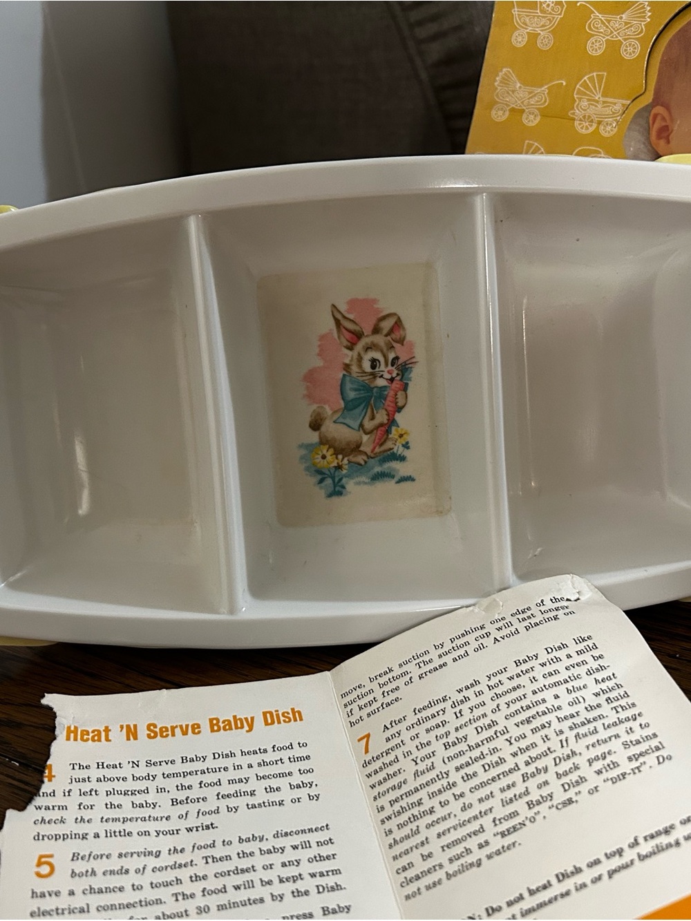 Vintage General Electric Heat 'N Serve Baby Dish - White with Yellow Handles - Picture 2 of 4